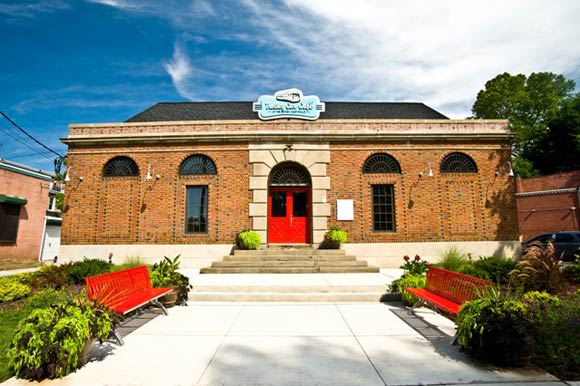 Front of the Cafe - restored old Bathey House building