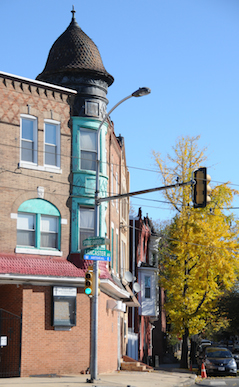 Lancaster Avenue in Mantua