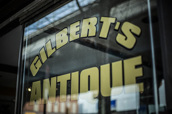 Gilbert's Upholstrey