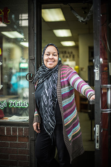 Nafisah Ali Lewis at the Iqraa Cafe